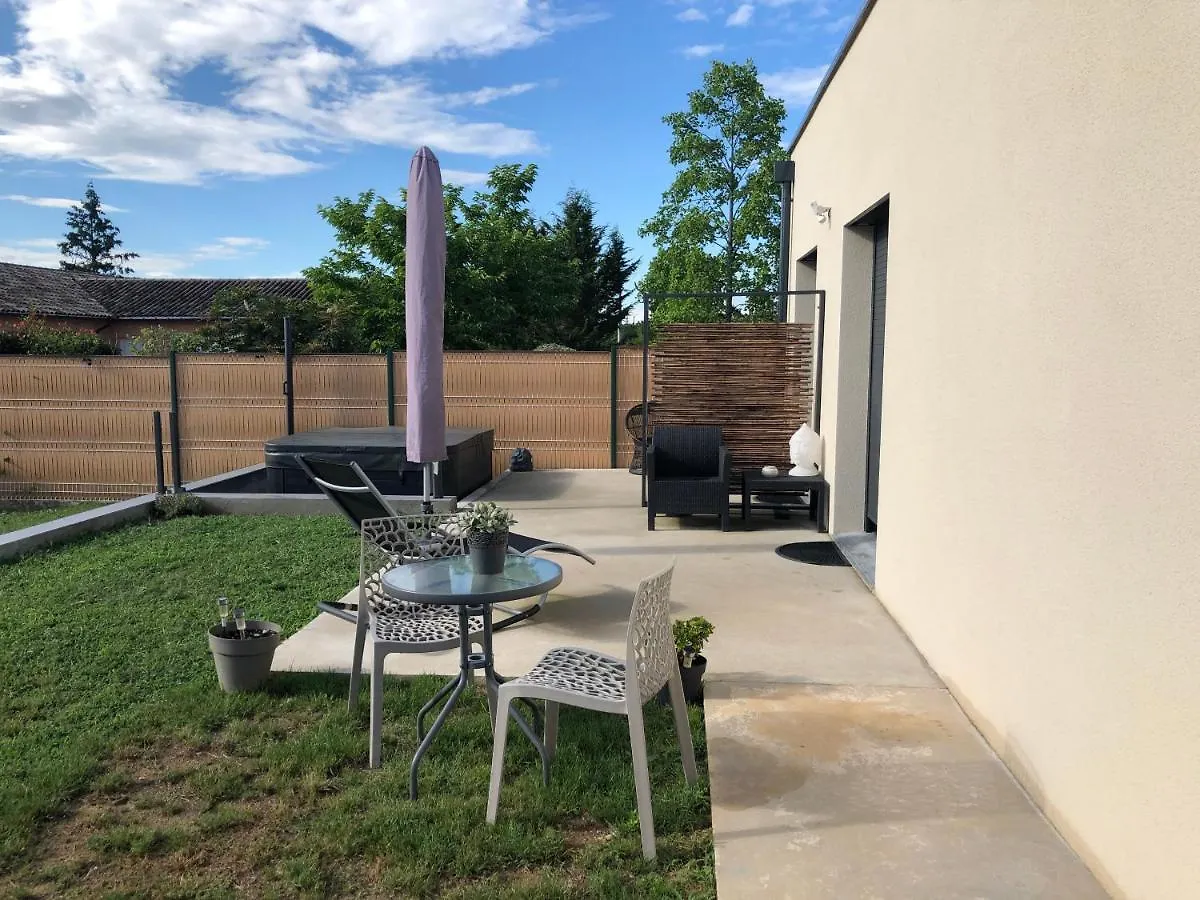 La Croisee Chambre D Hote Avec Sanitaires Partages Guereins 0*,  Frankrijk